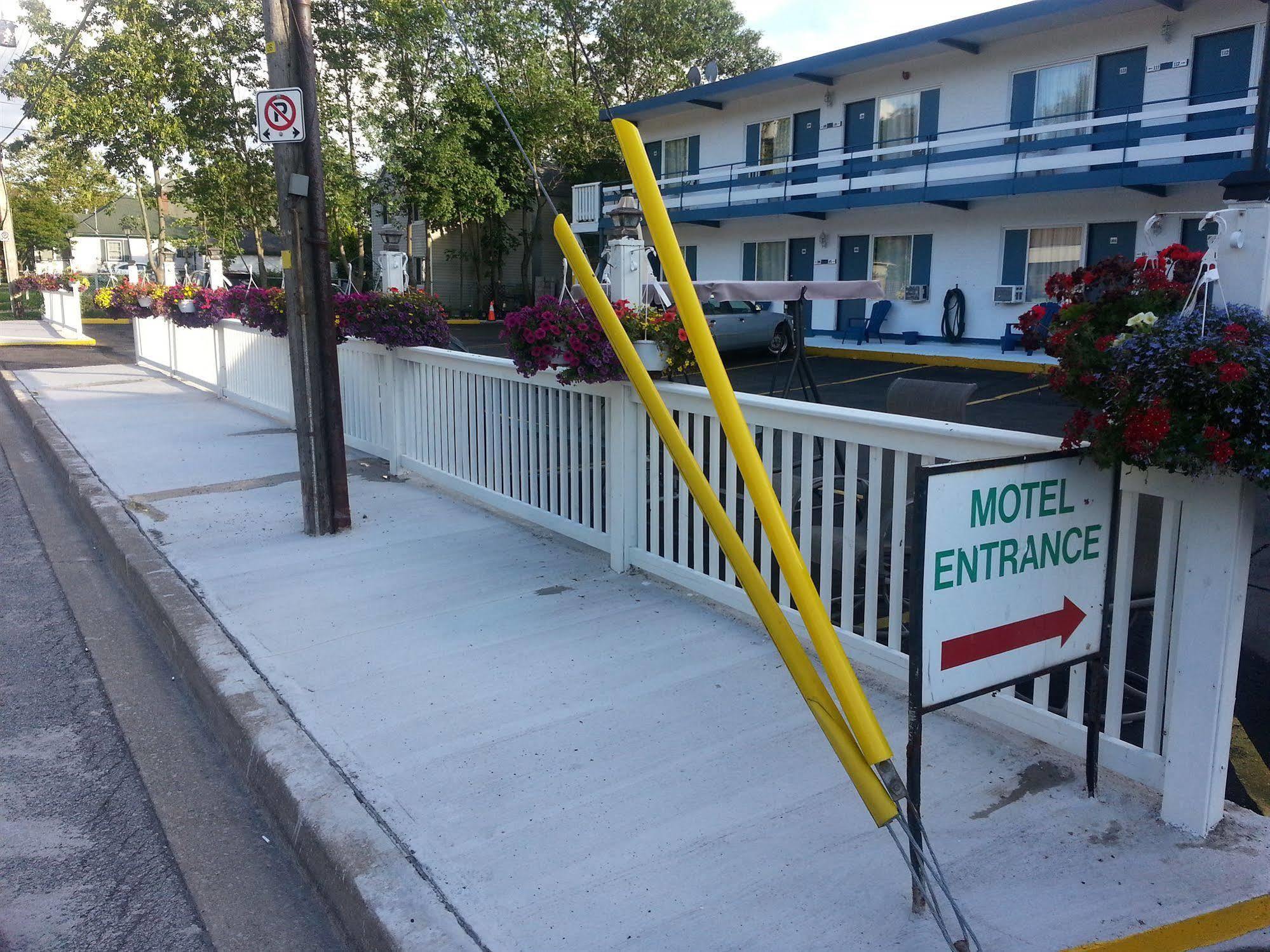 Niagara Parkway Court Motel Exteriör bild